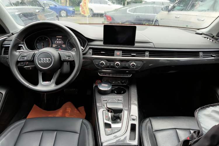 Used Audi A4L 2017 Plus 40 TFSI Ambition Model Center Console