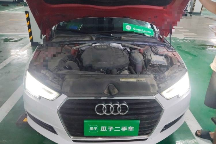 Used Audi A4L 2017 40 TFSI Fashion Model Engine Bay