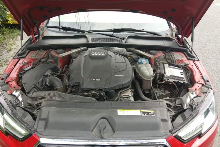 Used Audi A4L 2017 40 TFSI Ambition Edition Engine Bay