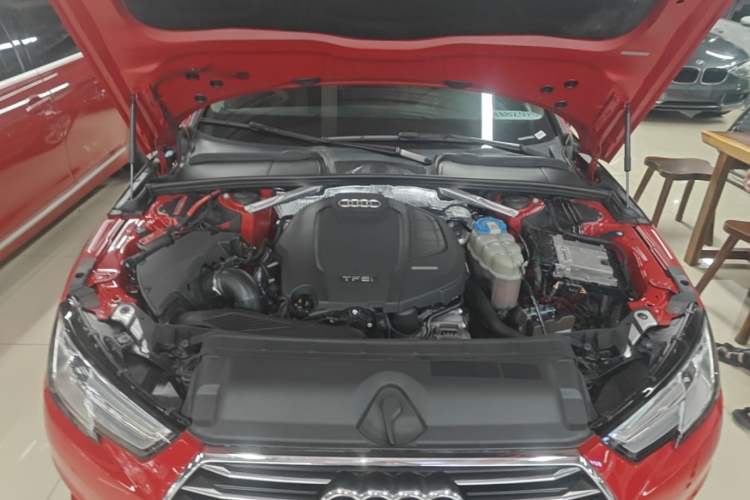 Used Audi A4L 2017 Plus 40 TFSI Ambition Model Engine Bay