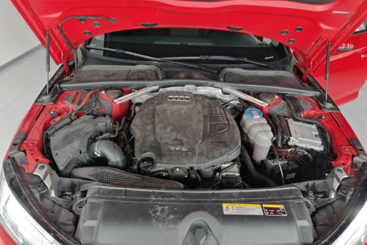 Used Audi A4L 2017 40 TFSI Fashion Model Engine Bay