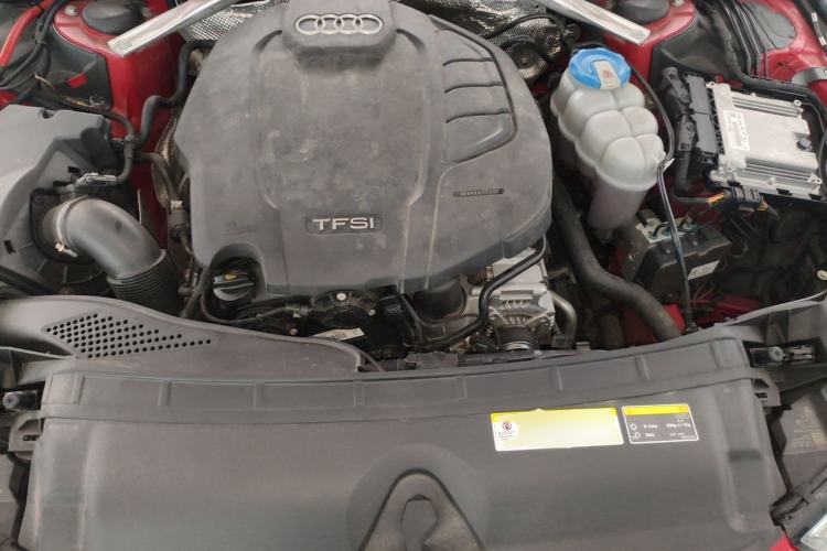 Used Audi A4L 2017 40 TFSI Fashion Model Engine Bay