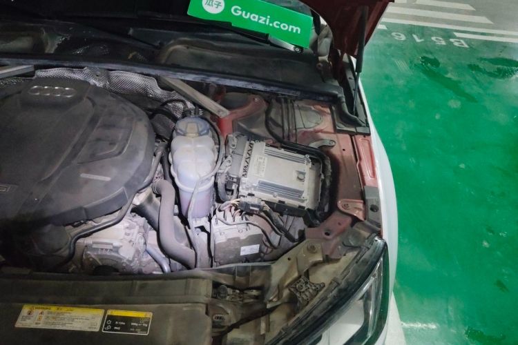 Used Audi A4L 2017 40 TFSI Fashion Model Engine Bay Left