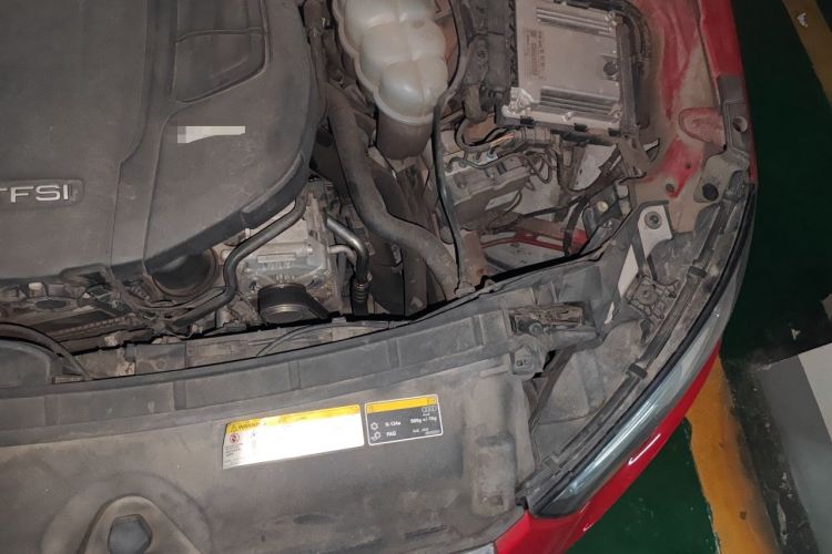 Used Audi A4L 2017 40 TFSI Ambition Edition Engine Bay Left
