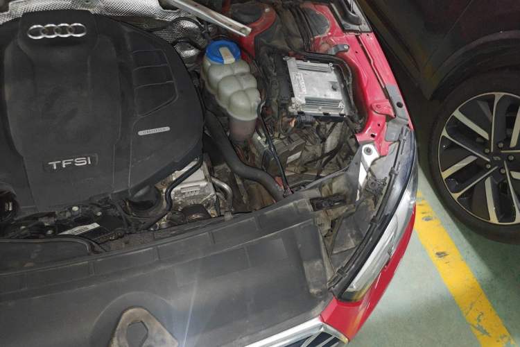 Used Audi A4L 2017 Plus 40 TFSI Ambition Model Engine Bay Left