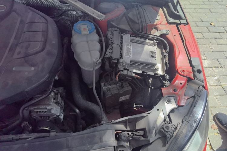 Used Audi A4L 2017 Plus 40 TFSI Ambition Model Engine Bay Left
