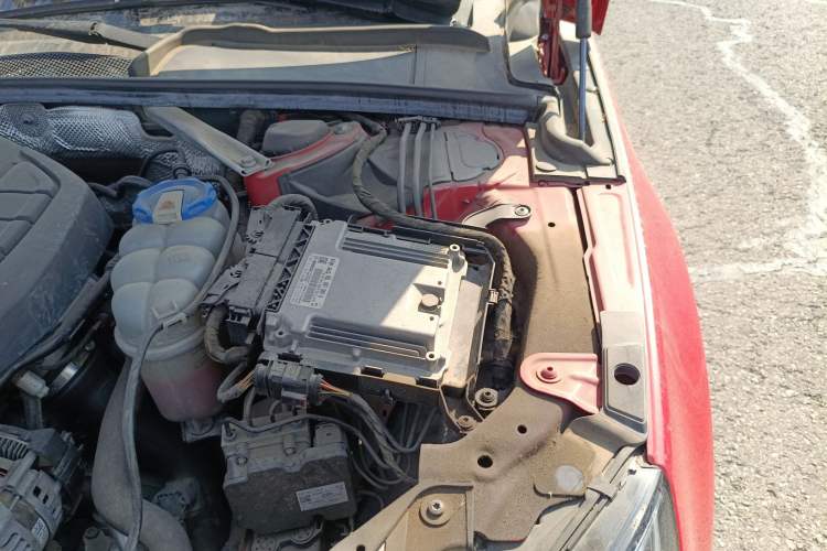 Used Audi A4L 2017 40 TFSI Fashion Model Engine Bay Left