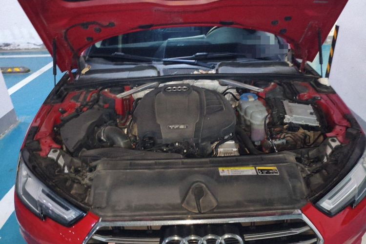 Used Audi A4L 2017 40 TFSI Fashion Model Engine Bay