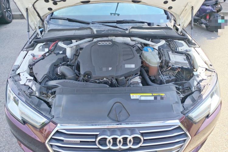 Used Audi A4L 2017 40 TFSI Fashion Model Engine Bay