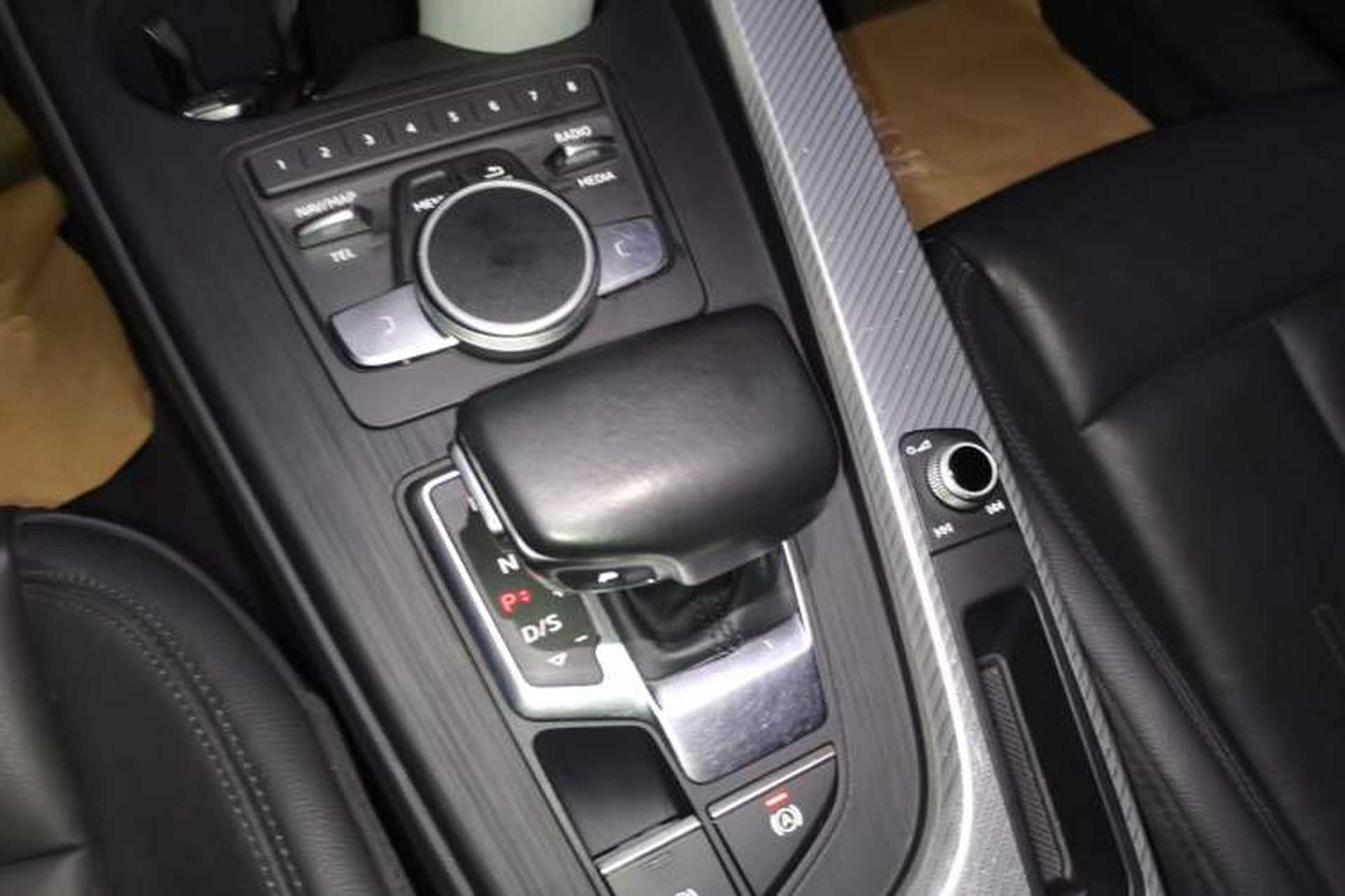 Used Audi A4L 2017 40 TFSI Fashion Model Gear Lever