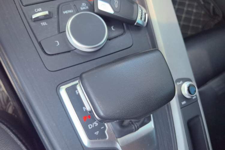 Used Audi A4L 2017 Plus 40 TFSI Ambition Model Gear Lever