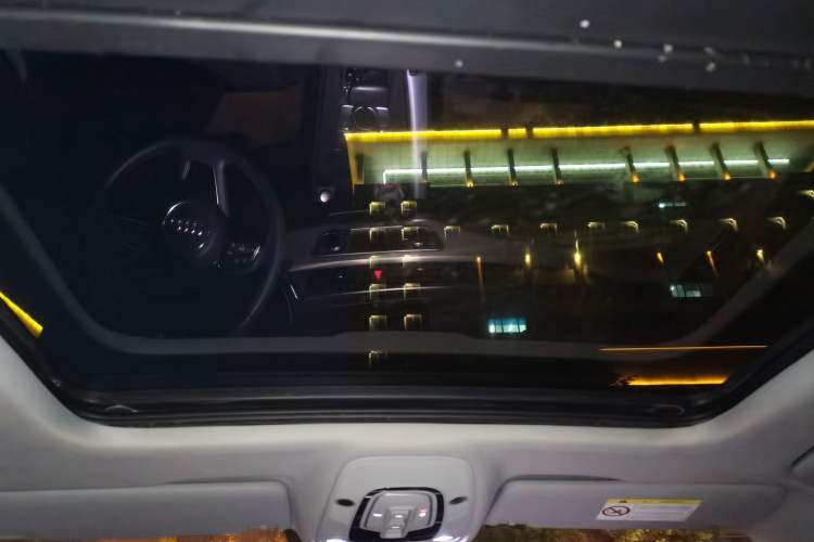 Used Audi A4L 2017 40 TFSI Fashion Model Headliner