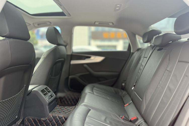 Used Audi A4L 2017 40 TFSI Fashion Model Interior 3