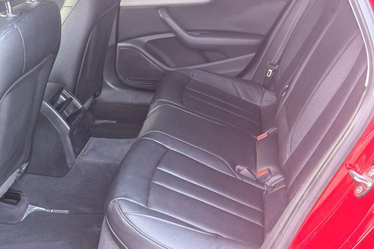 Used Audi A4L 2017 Plus 40 TFSI Ambition Model Interior 4