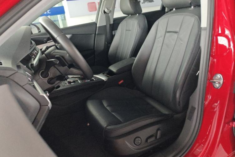 Used Audi A4L 2017 40 TFSI Fashion Model Left Front Seat