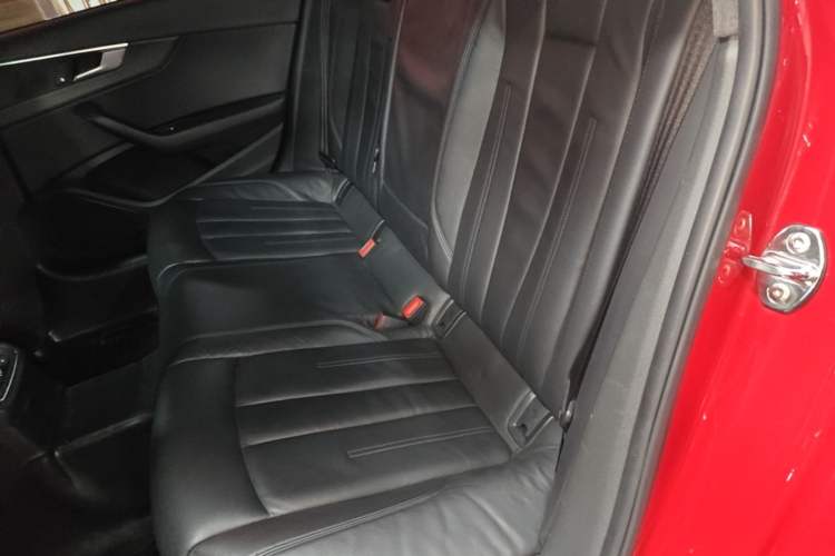 Used Audi A4L 2017 40 TFSI Fashion Model Left Rear Seat