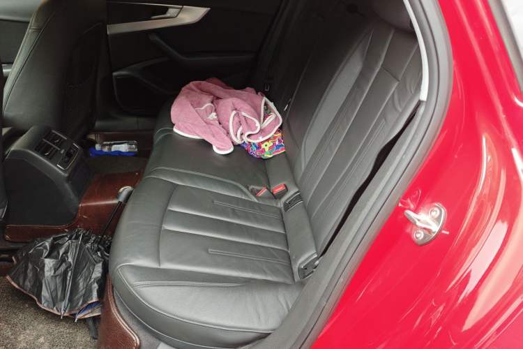 Used Audi A4L 2017 40 TFSI Fashion Model Left Rear Seat