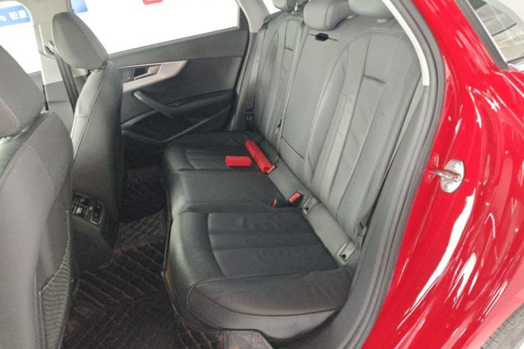Used Audi A4L 2017 40 TFSI Fashion Model Left Rear Seat