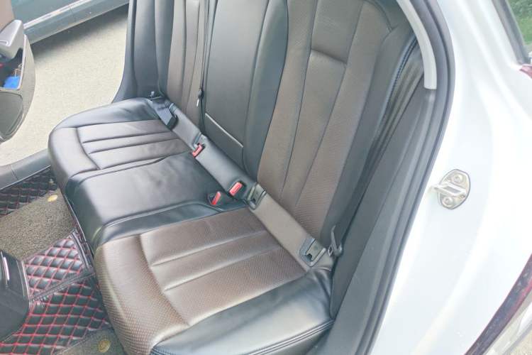 Used Audi A4L 2017 40 TFSI Fashion Model Left Rear Seat