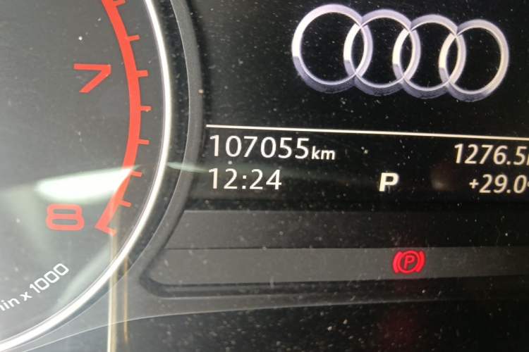Used Audi A4L 2017 40 TFSI Ambition Edition Odometer Close Up