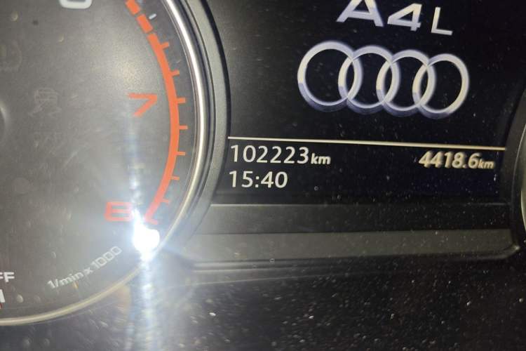 Used Audi A4L 2017 Plus 40 TFSI Ambition Model Odometer Close Up