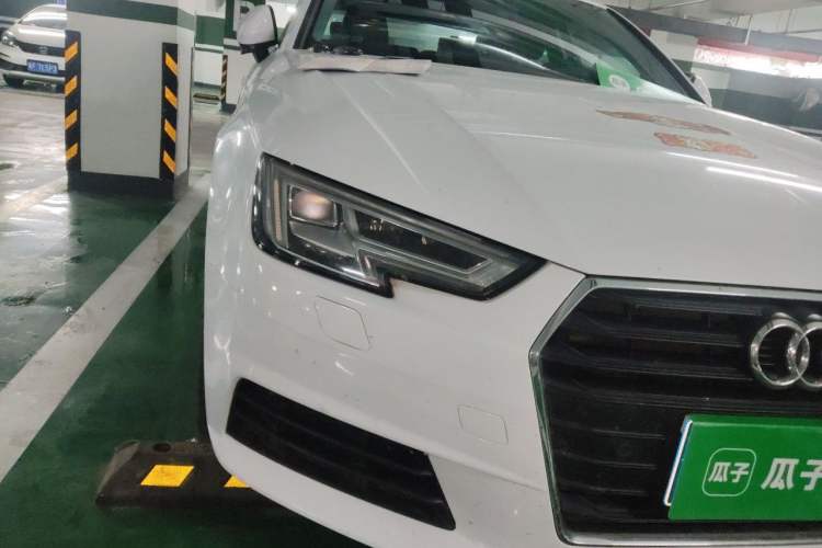 Used Audi A4L 2017 40 TFSI Fashion Model Right Front Headlight