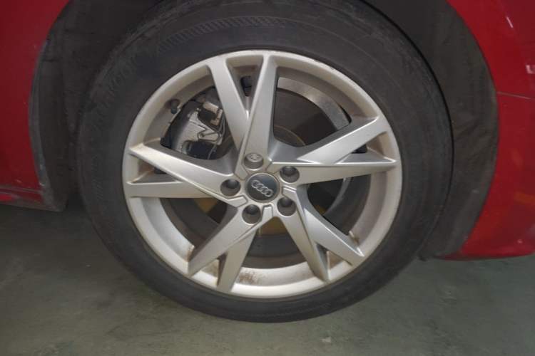 Used Audi A4L 2017 Plus 40 TFSI Ambition Model Right Front Wheel Hub