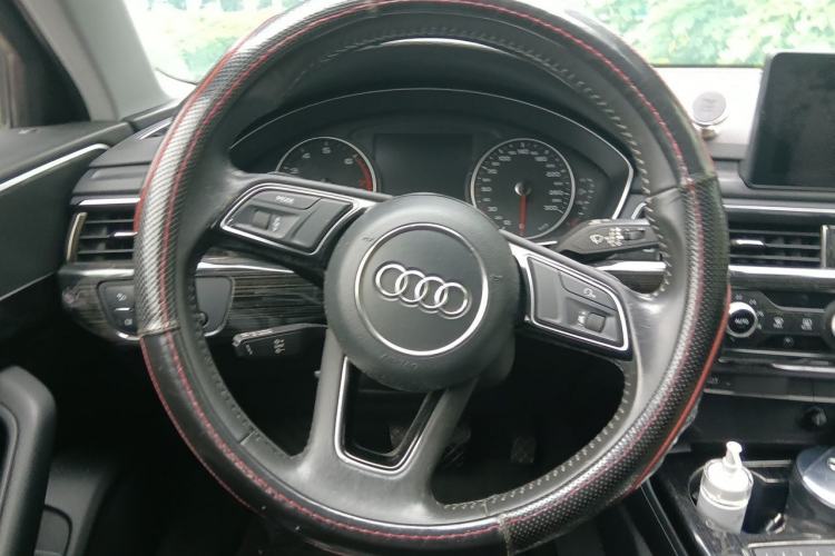 Used Audi A4L 2017 40 TFSI Ambition Edition Steering Wheel
