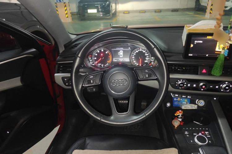 Used Audi A4L 2017 Plus 40 TFSI Ambition Model Steering Wheel