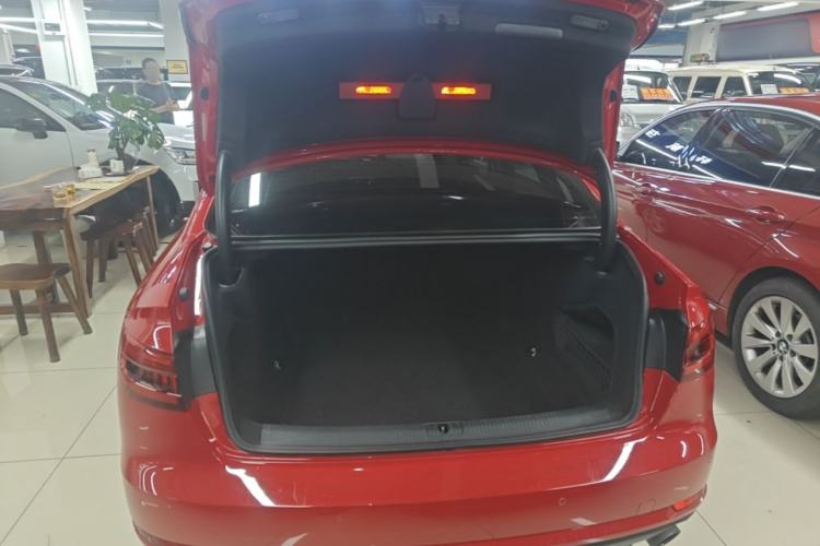 Used Audi A4L 2017 Plus 40 TFSI Ambition Model Trunk