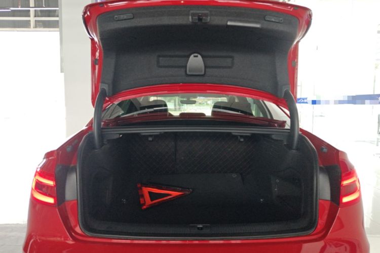 Used Audi A4L 2017 40 TFSI Fashion Model Trunk