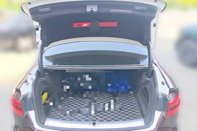 Used Audi A4L 2017 40 TFSI Fashion Model Trunk
