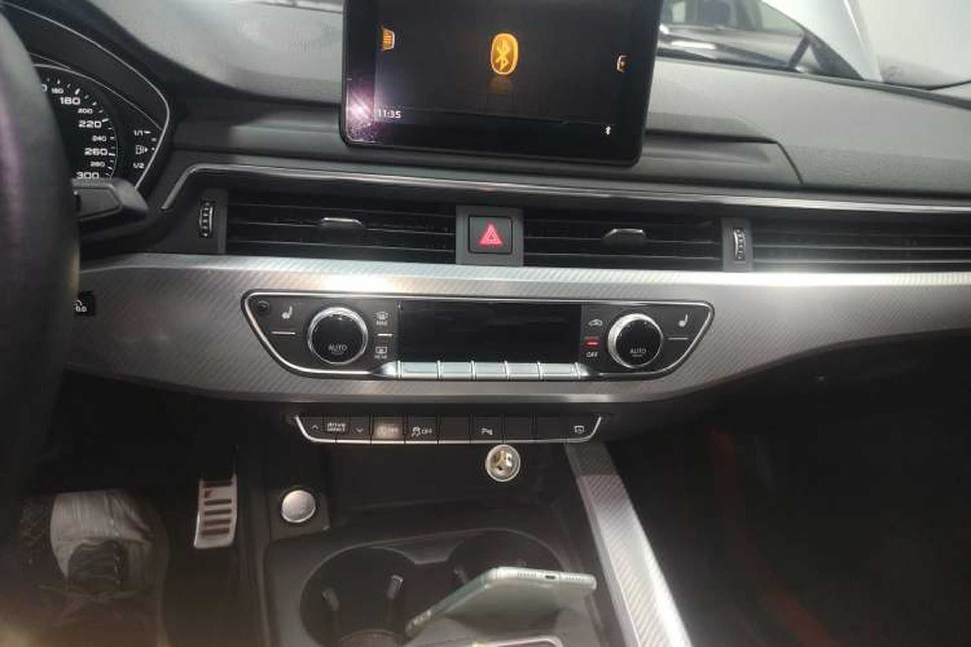 Used Audi A4L 2017 40 TFSI Fashion Model Audio And AC Panel