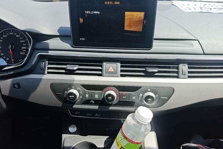 Used Audi A4L 2017 40 TFSI Ambition Edition Audio And AC Panel