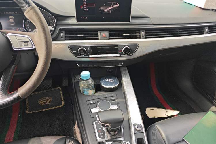 Used Audi A4L 2017 Plus 40 TFSI Fashion Model Audio And AC Panel