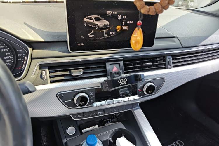 Used Audi A4L 2017 Plus 40 TFSI Fashion Model Audio And AC Panel