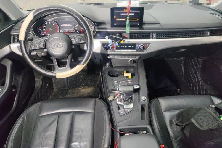 Used Audi A4L 2017 40 TFSI Fashion Model Center Console
