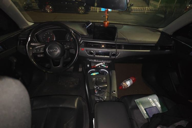 Used Audi A4L 2017 40 TFSI Style Edition Center Console