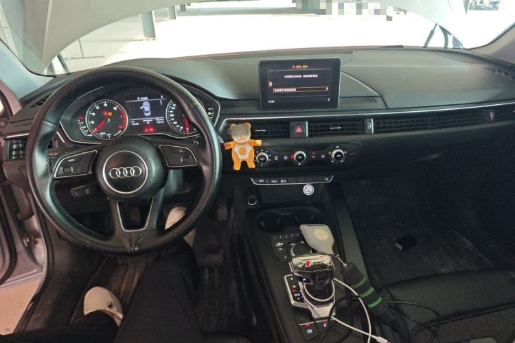 Used Audi A4L 2017 40 TFSI Ambition Edition Center Console