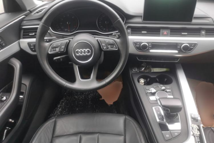 Used Audi A4L 2017 40 TFSI Fashion Model Center Console