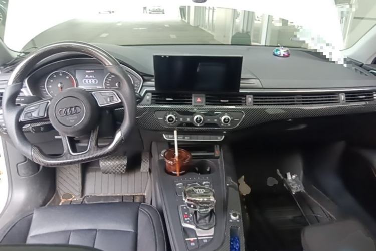 Used Audi A4L 2017 40 TFSI Ambition Edition Center Console