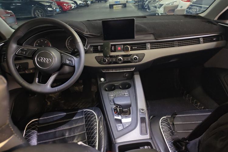 Used Audi A4L 2017 Plus 40 TFSI Ambition Model Center Console