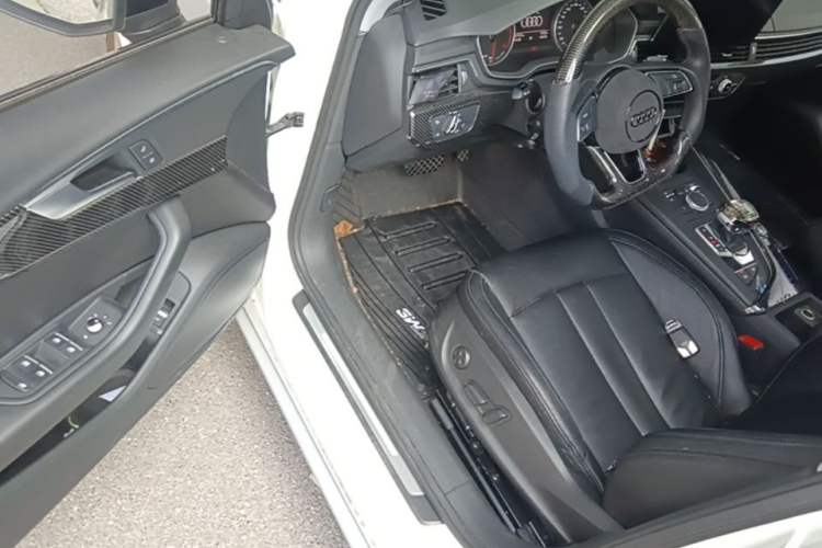 Used Audi A4L 2017 40 TFSI Ambition Edition Driver Seat