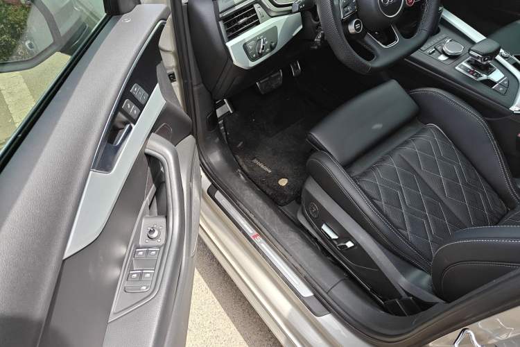 Used Audi A4L 2017 45 TFSI quattro Sport Edition Driver Seat