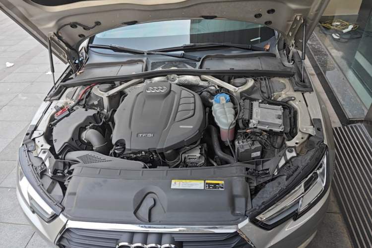 Used Audi A4L 2017 40 TFSI Ambition Edition Engine Bay