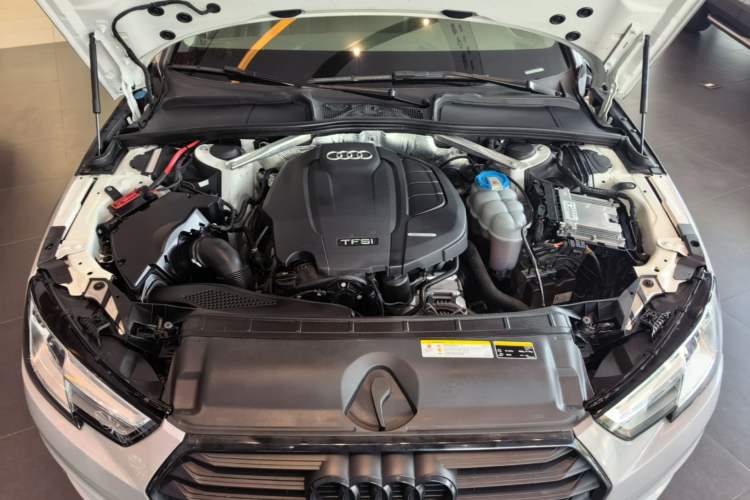 Used Audi A4L 2017 40 TFSI Ambition Edition Engine Bay