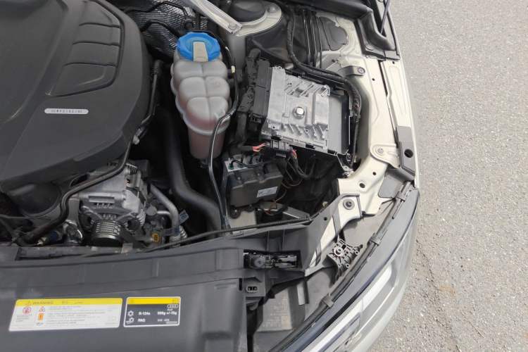 Used Audi A4L 2017 Plus 45 TFSI quattro Stylish Model Engine Bay Left