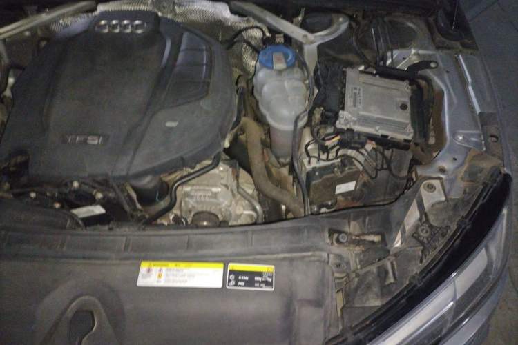 Used Audi A4L 2017 Plus 40 TFSI Sport Model Engine Bay Left