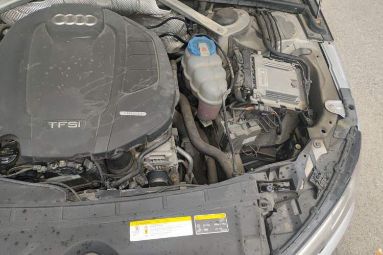 Used Audi A4L 2017 40 TFSI Fashion Model Engine Bay Left