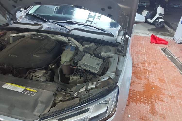 Used Audi A4L 2017 Plus 40 TFSI Fashion Model Engine Bay Left